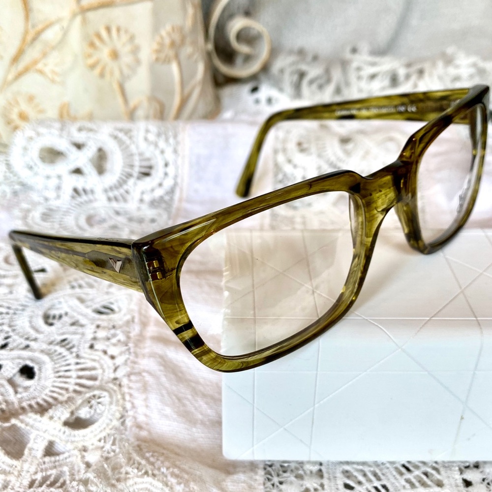 NEW Victory Optical glasses by Eagle Eyewear - Picture 7 of 14